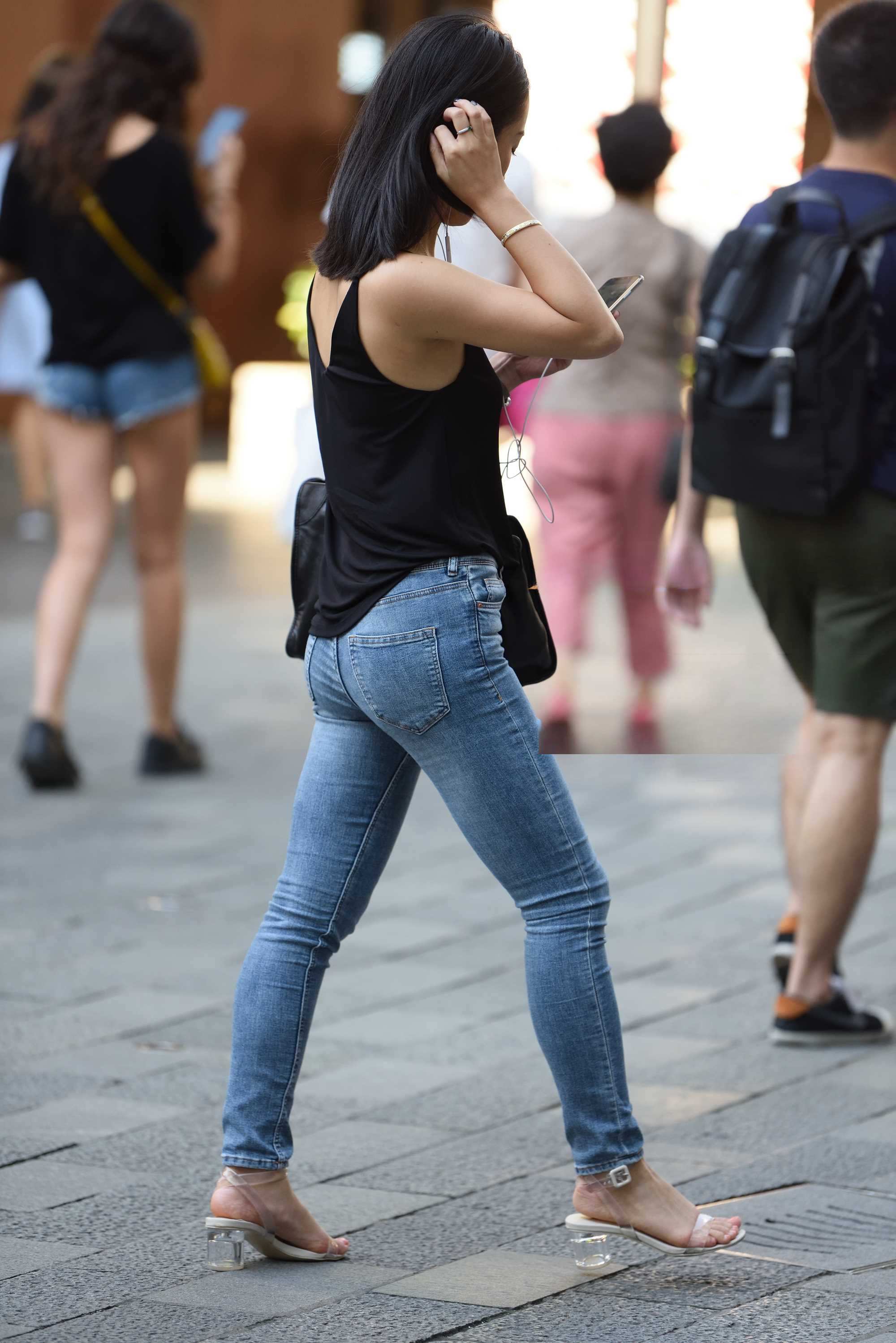 28561-klatiywagqd.jpg