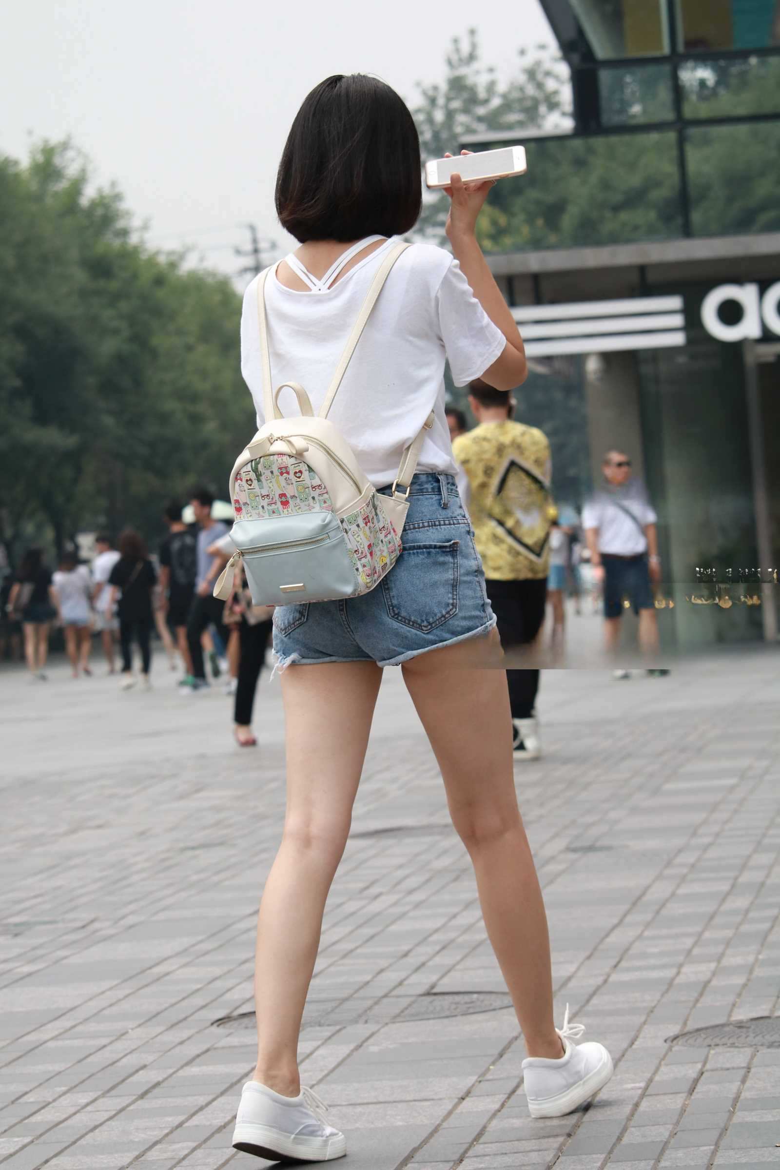 8535-2ebe31npef3.jpg