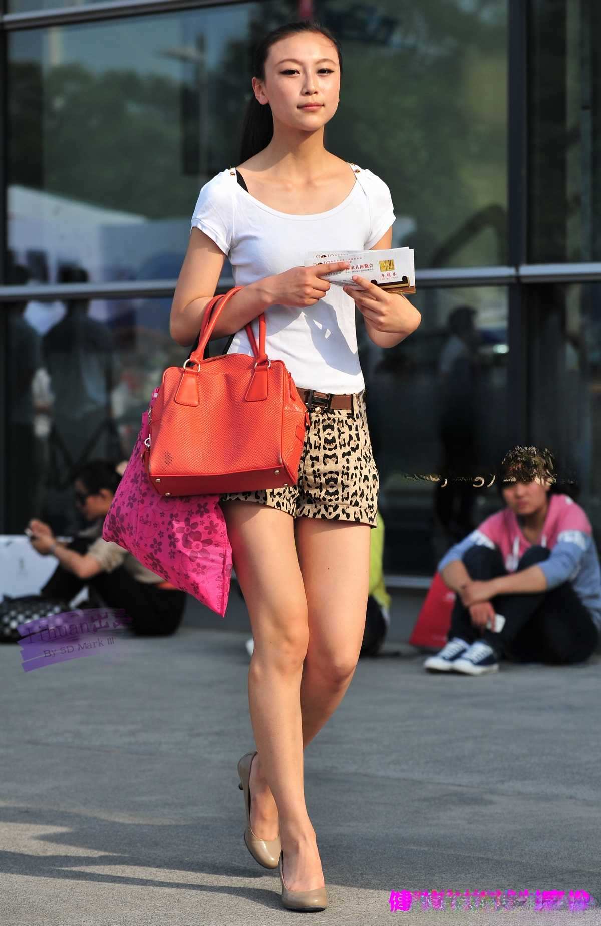 6887-ebonx1cunwa.jpg