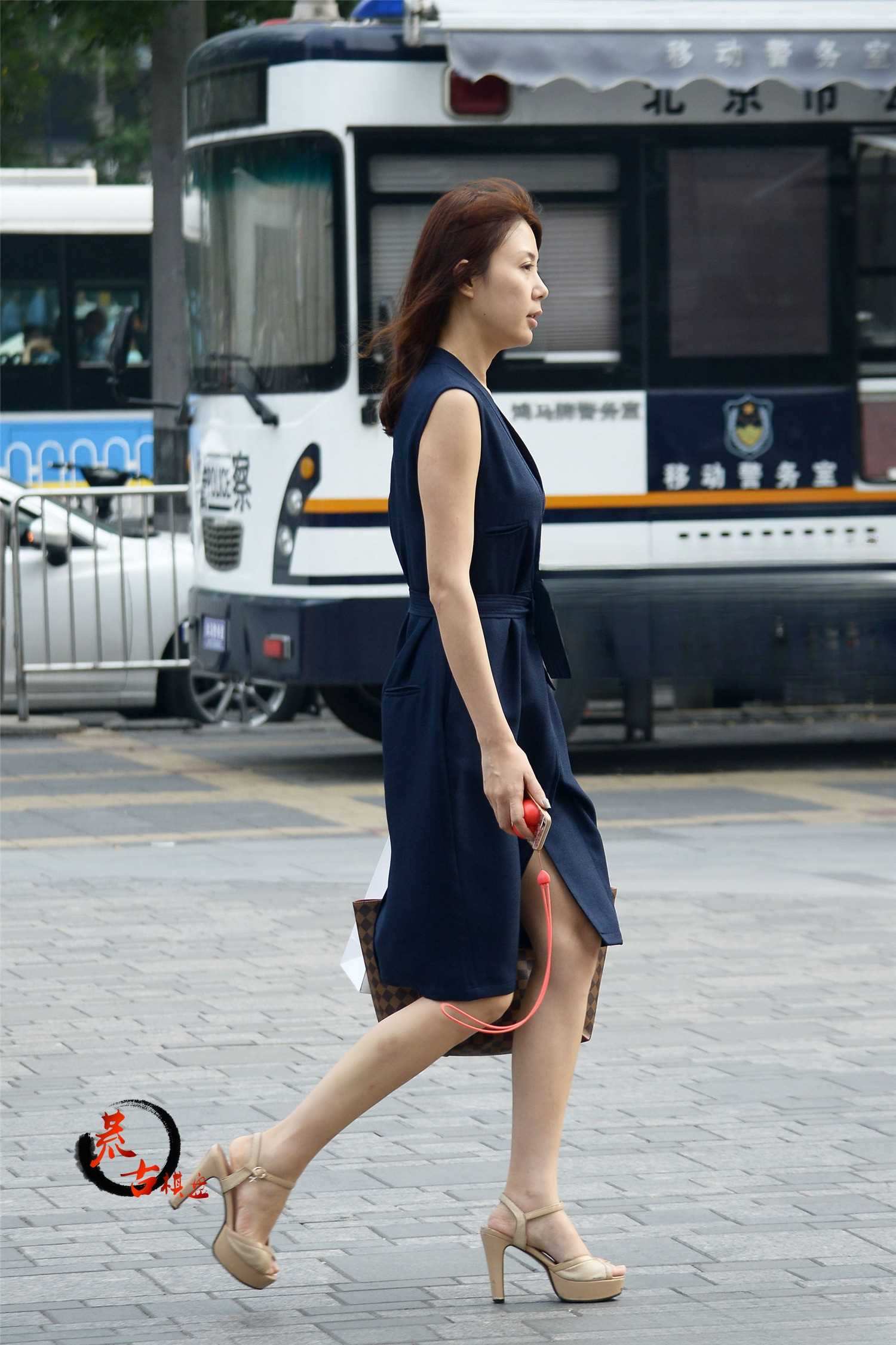 8836-qyyq11vip1i.jpg