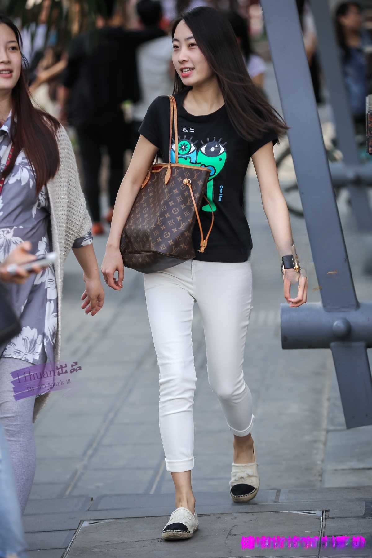 13049-kc1sdnajy45.jpg