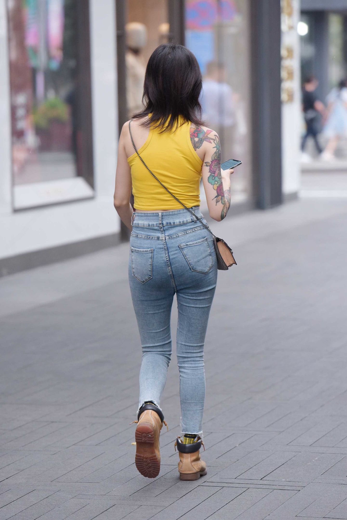33647-zgnqk13f4py.jpg
