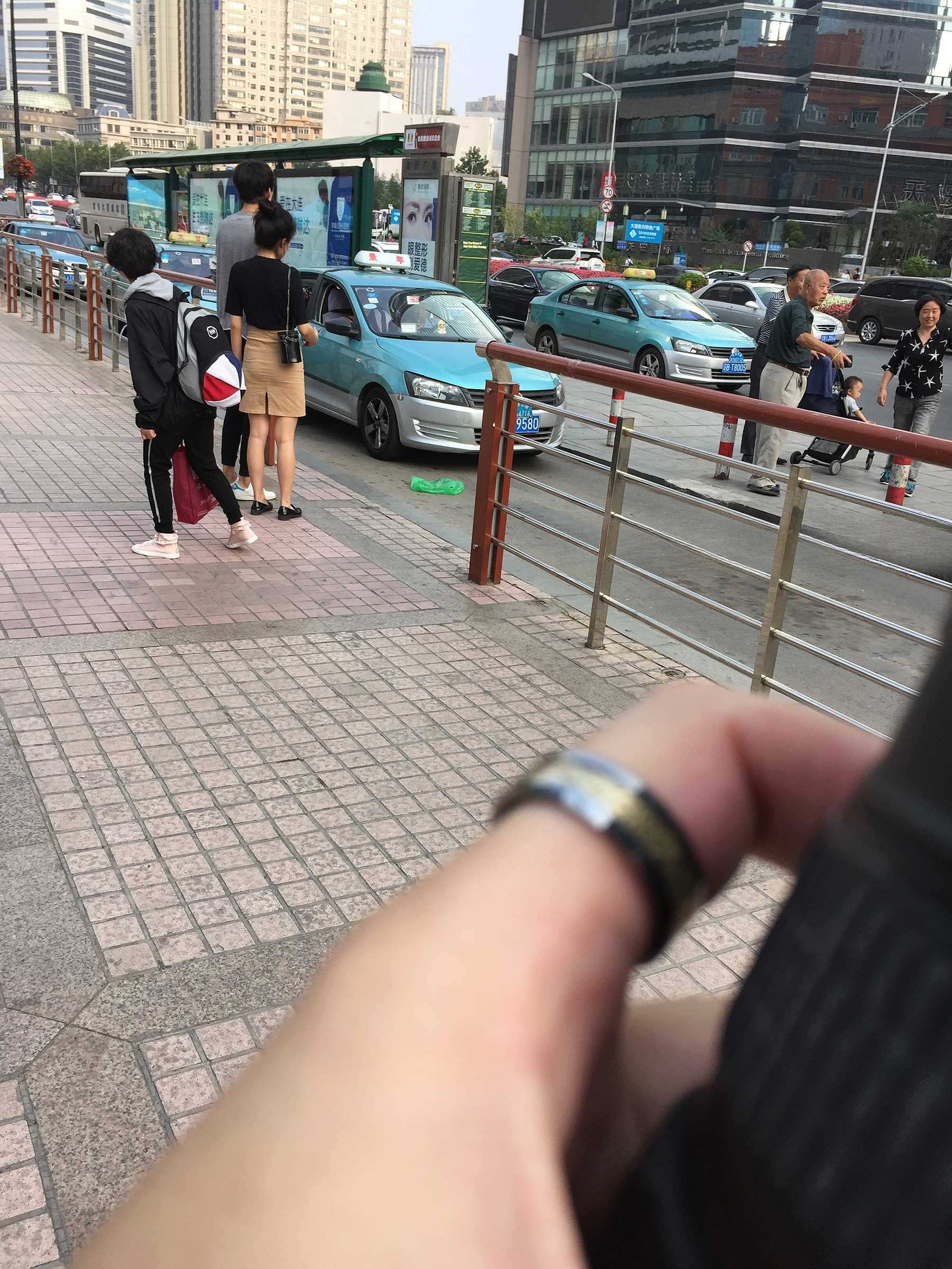 20516-mlo0kfk1g2r.jpg