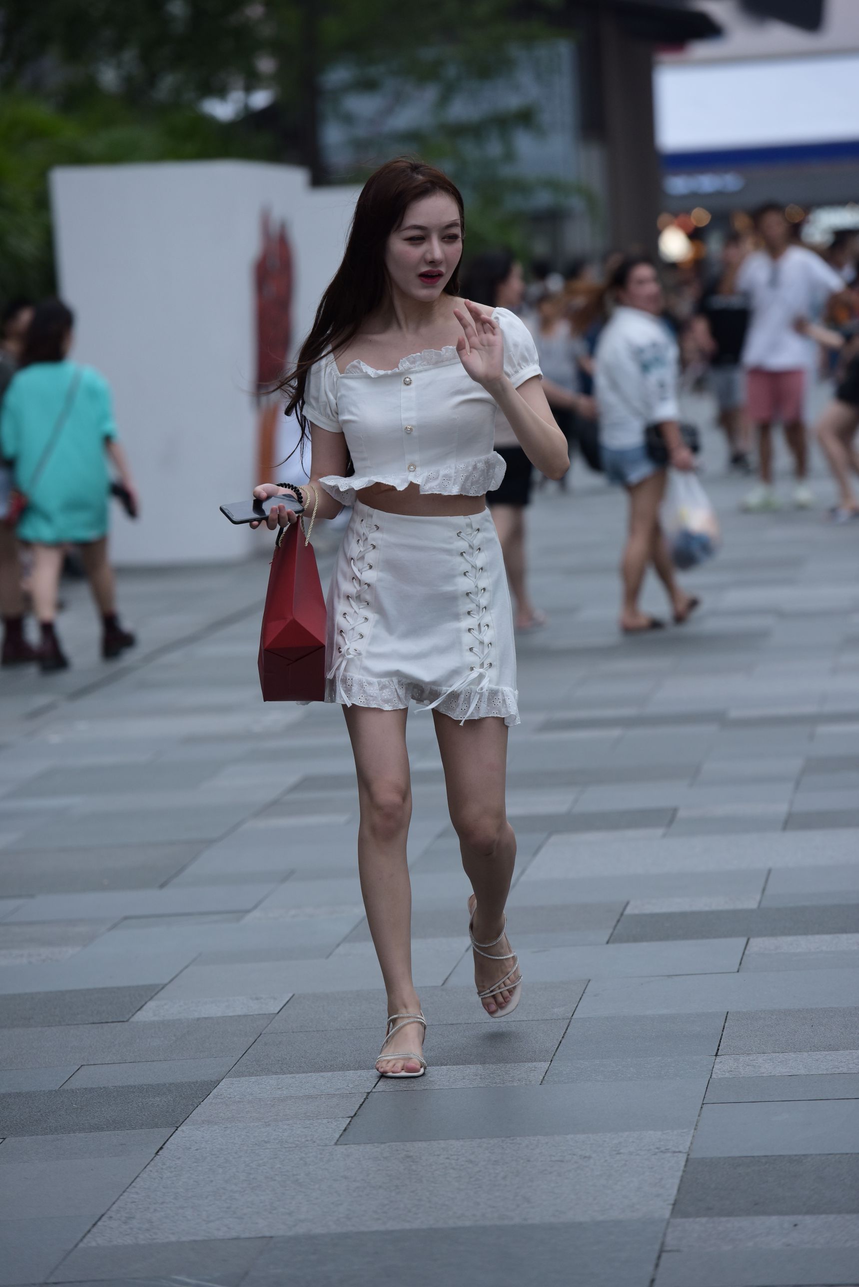 30215-rhoj2nyylq3.jpg