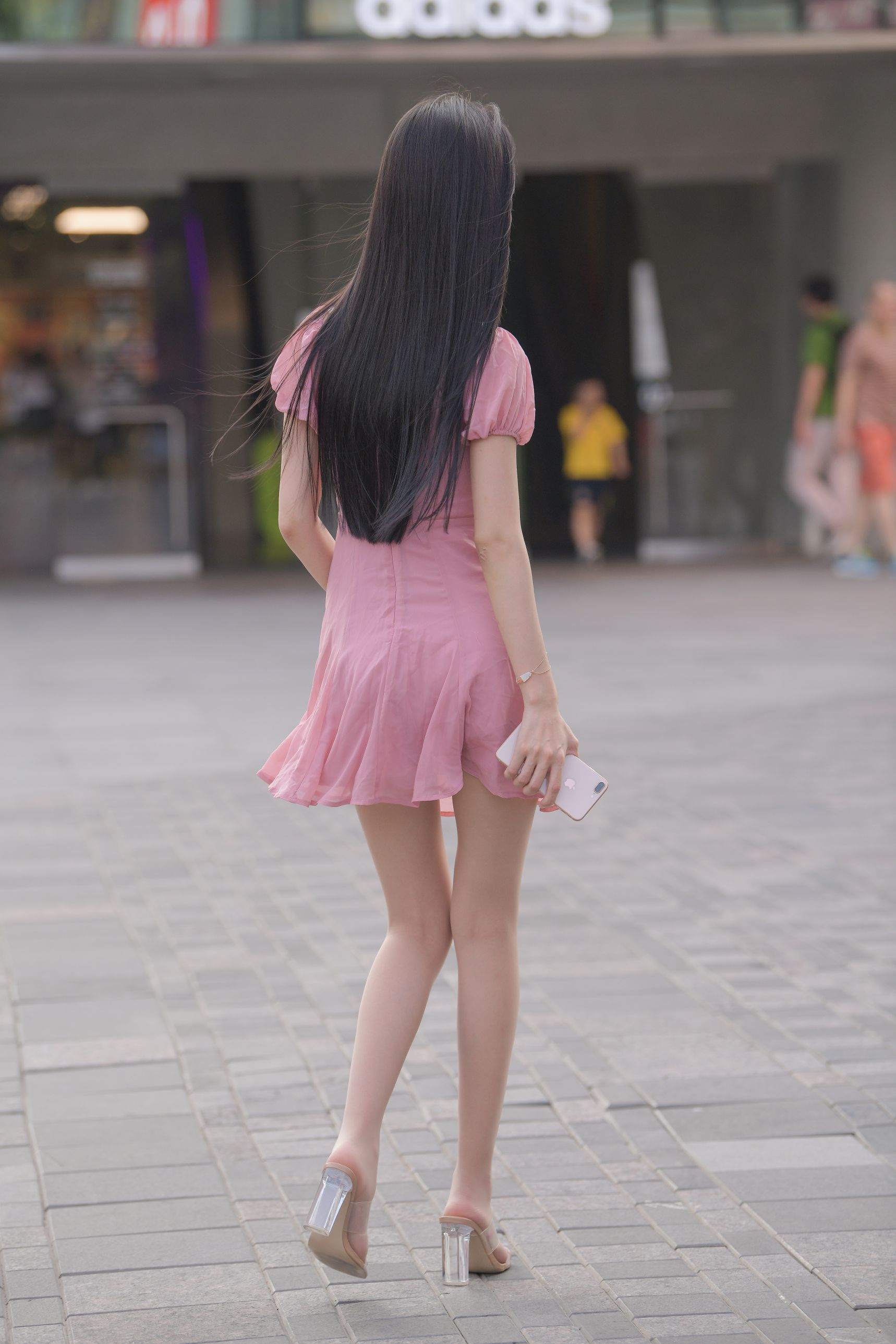 35965-r0whogt102j.jpg