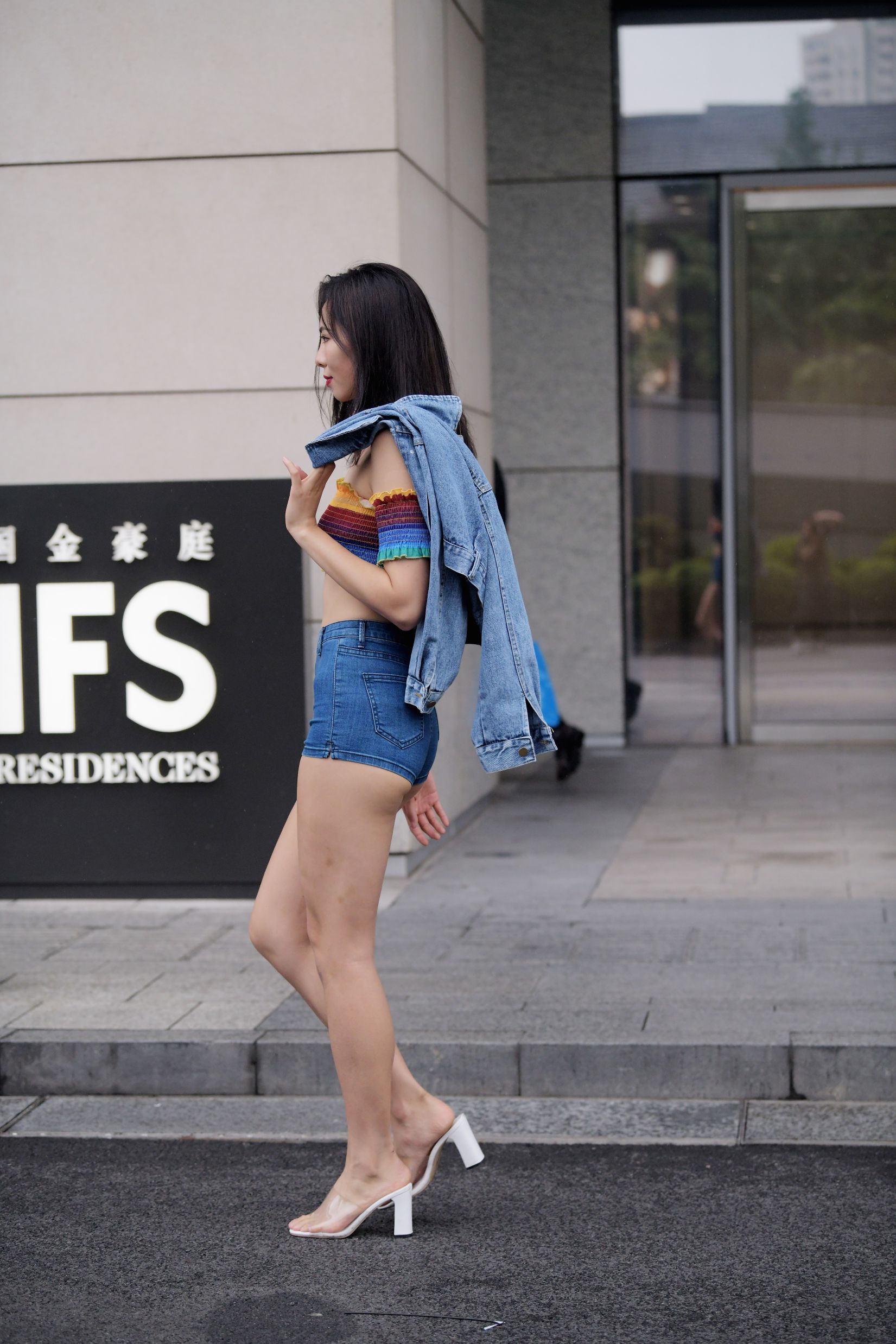 35912-52d4ieow5hi.jpg
