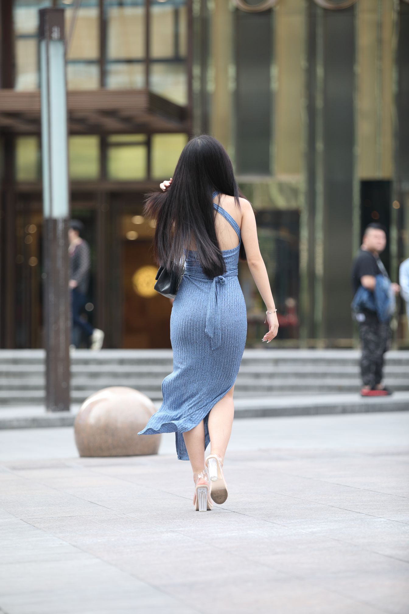36097-r2tqxz3yf41.jpg