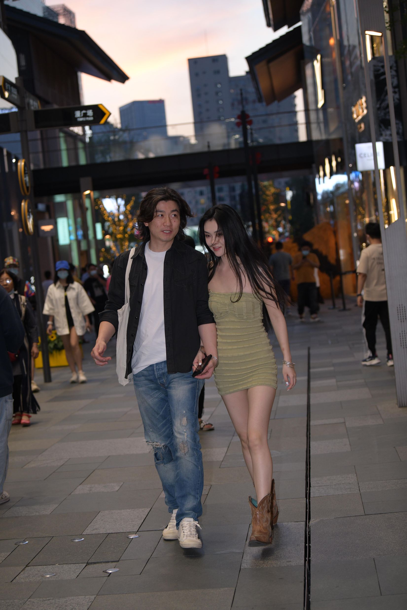 150156-twldgovf2g5.jpg