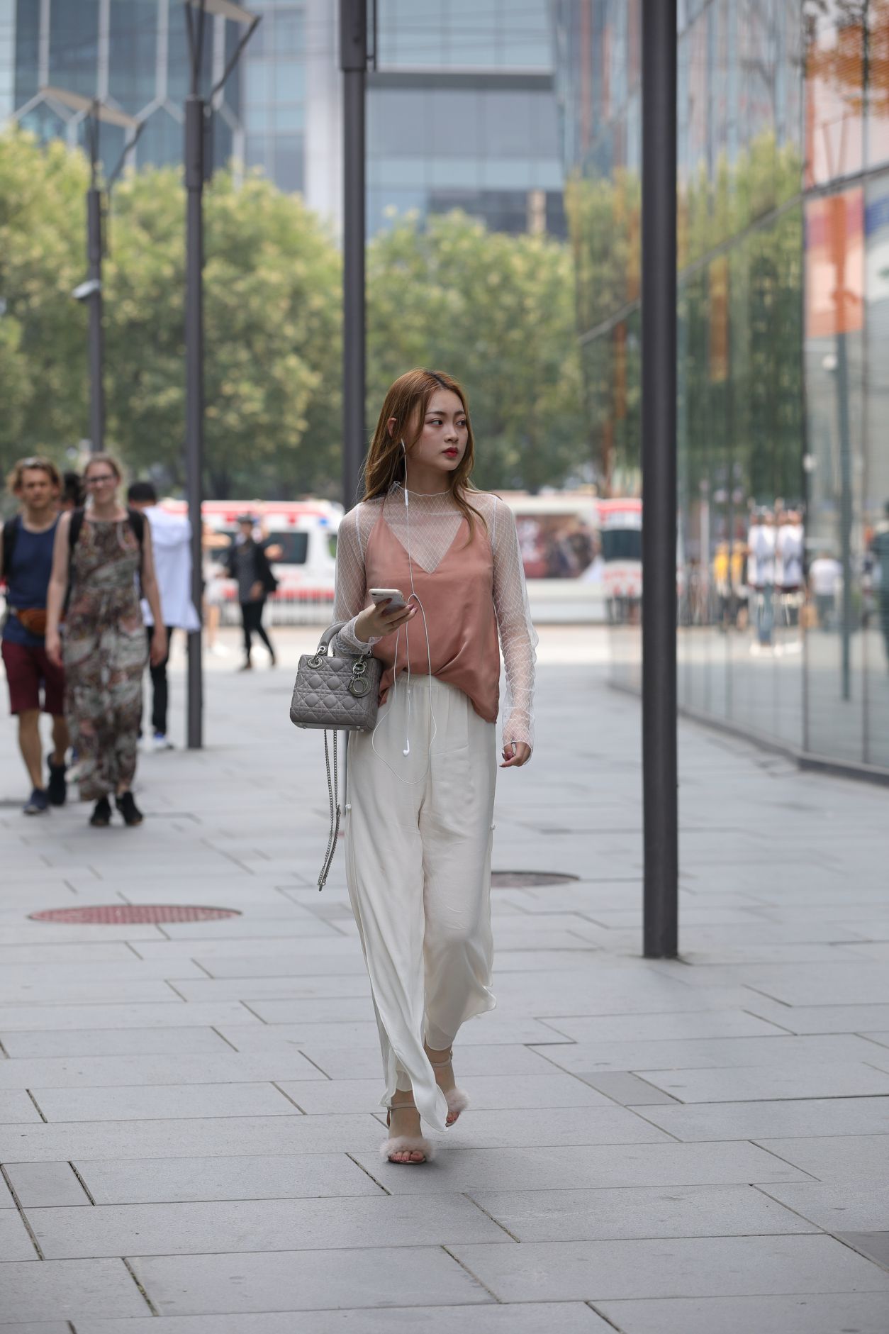 37699-zn1islbcyjp.jpg