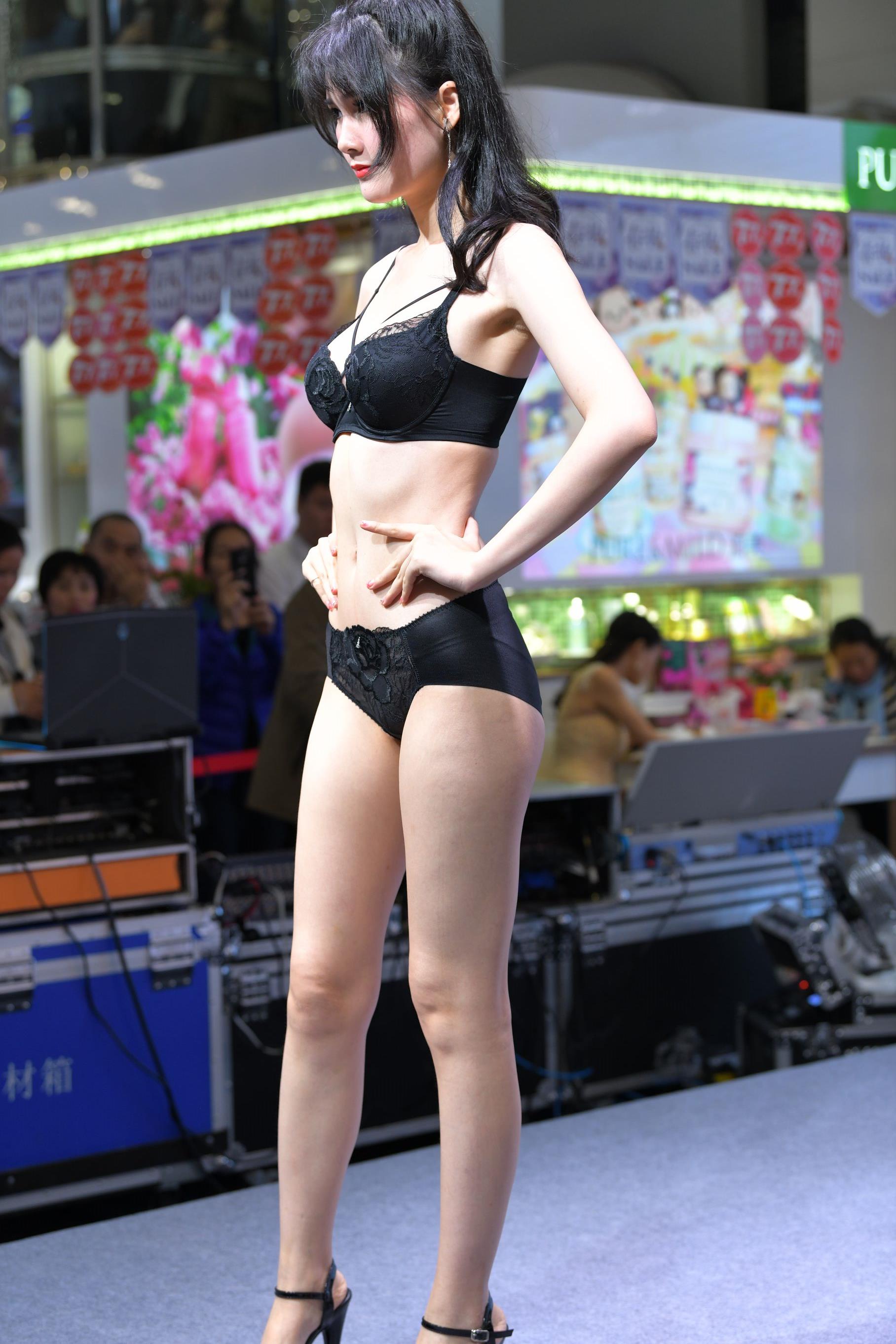 37498-1tyvx40trns.jpg