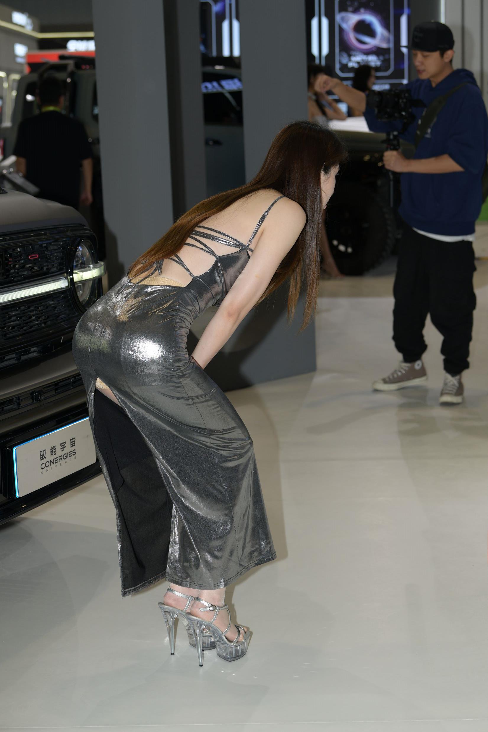 37796-0wl1jsatlsz.jpg