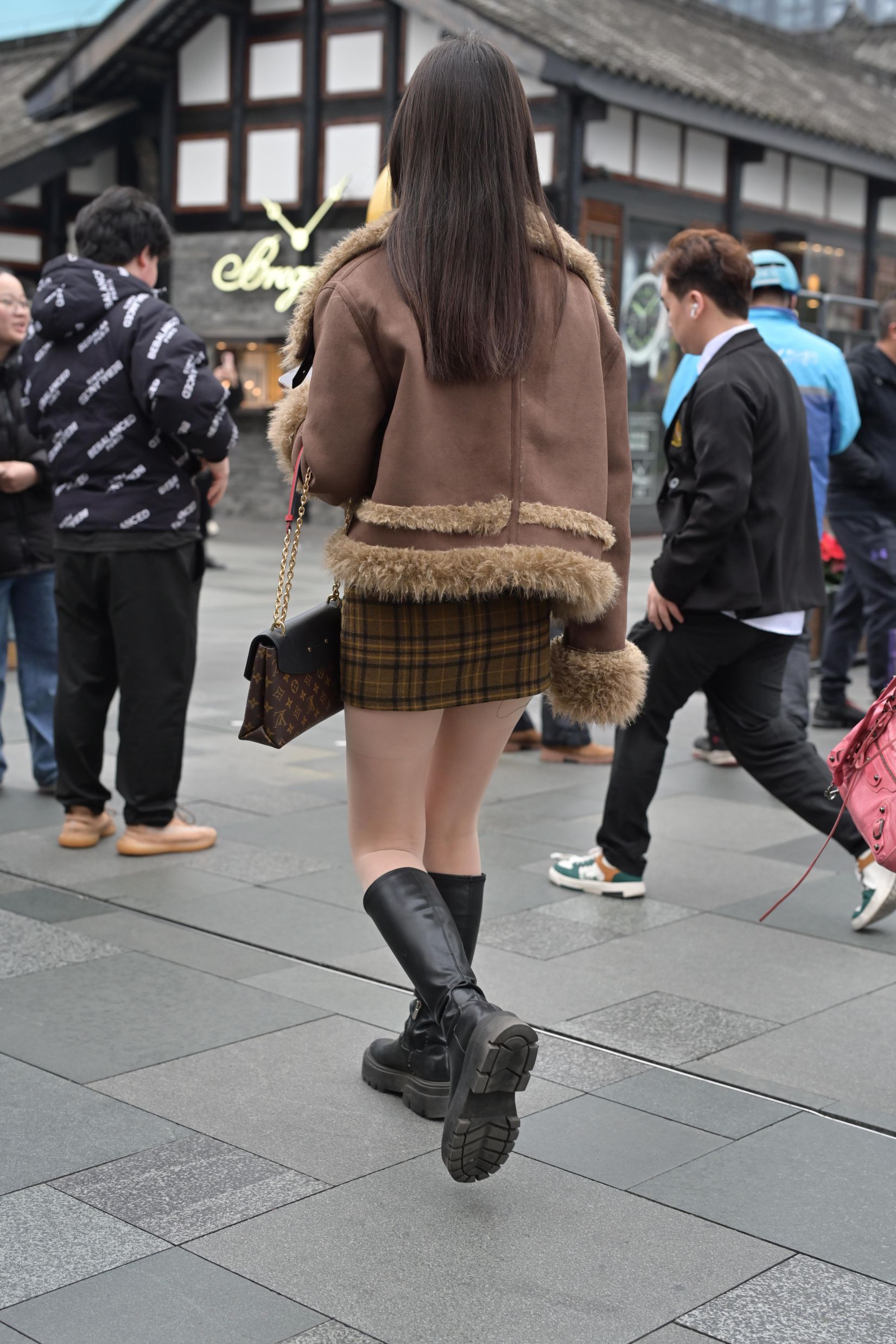 150094-z5ej245frsf.jpg