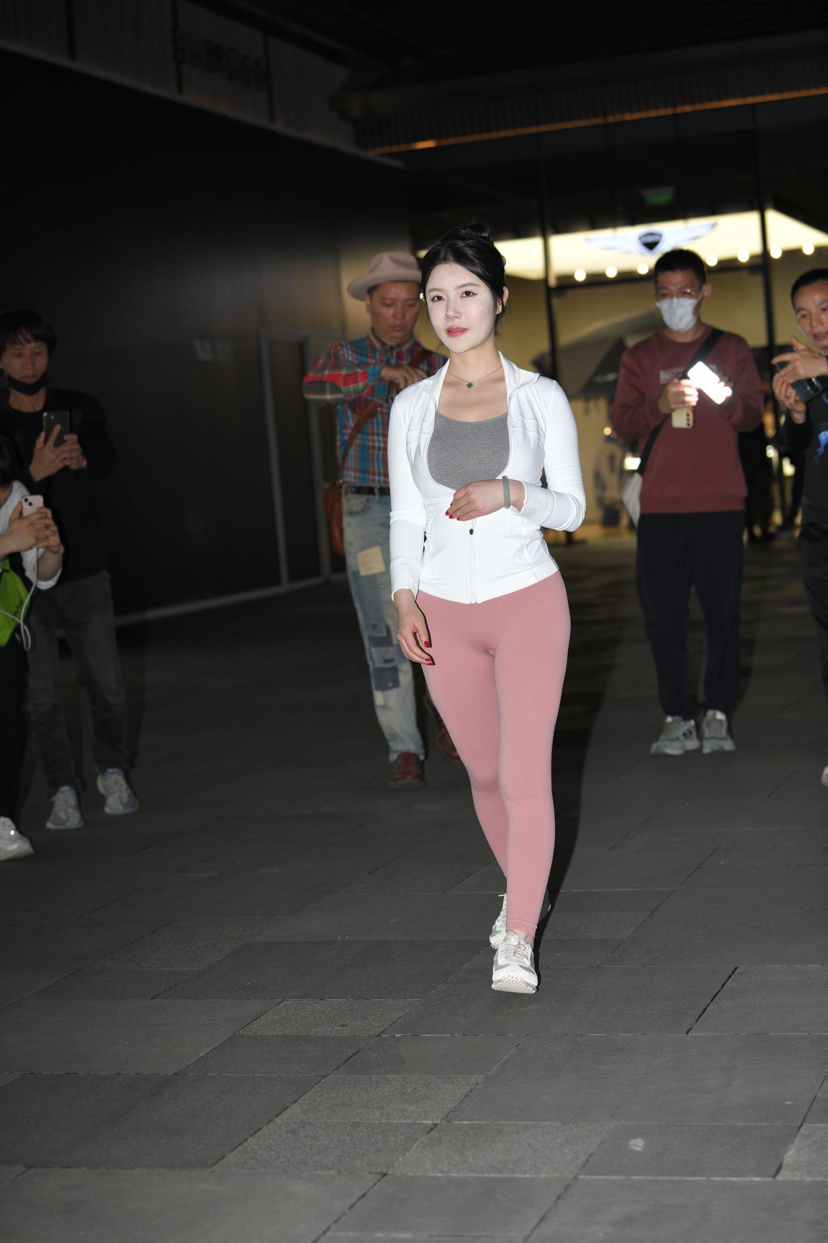 37922-4hkmrmdlklt.jpg