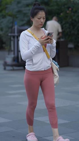 33516l4r2sdubcyi.jpg