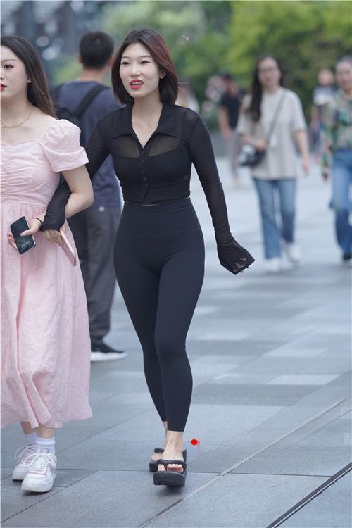 3358911dgmx5lj4p.jpg