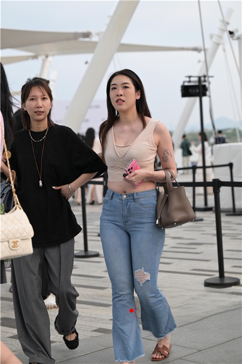 33083bagju4n1xiu.jpg