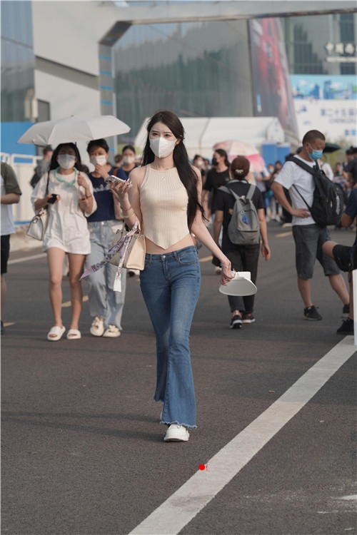 33694j4frc3rj0kr.jpg
