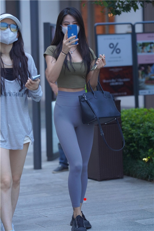 33671y0rnqvhb4hw.jpg