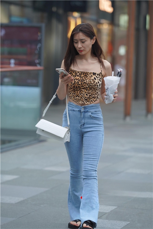 30685v4t0liynfju.jpg