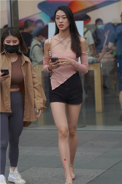 33563u40qukg11wp.jpg