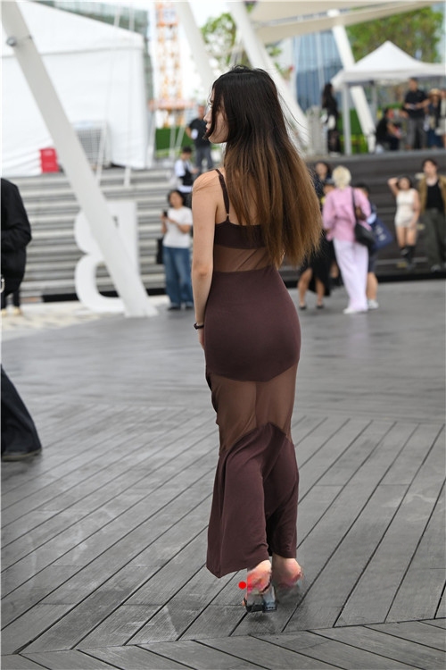 332833kl2yhuunh3.jpg