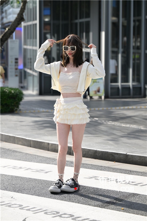 330605xnt1qbsthj.jpg