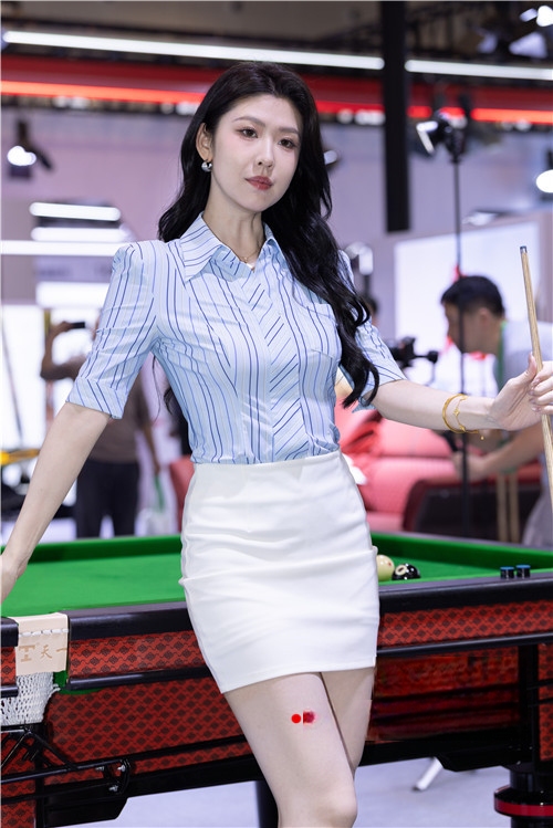 33981pm2s5thz14q.jpg