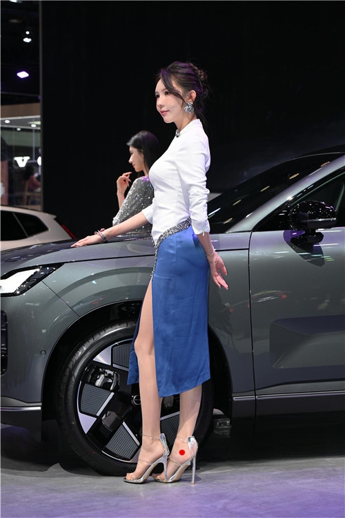 334203agwh15fj2v.jpg