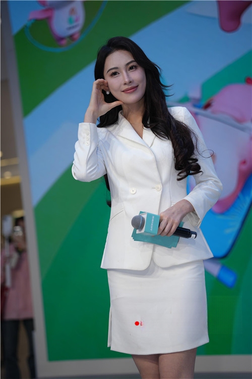33208j1pqinq31vv.jpg