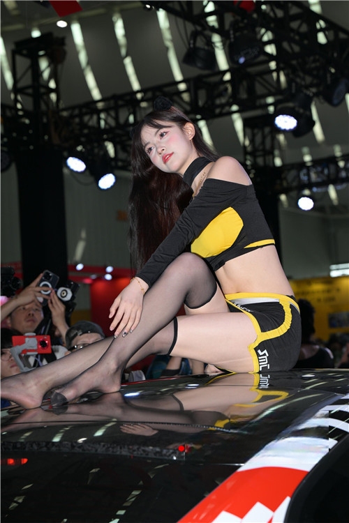 33371riw5azqxl00.jpg