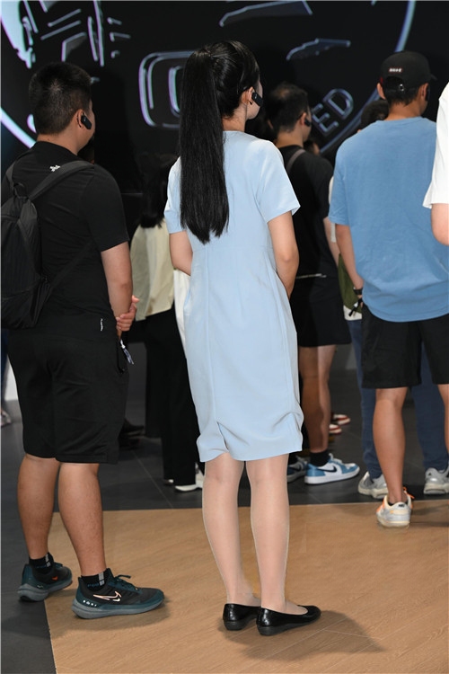 33366hwqin215nlu.jpg