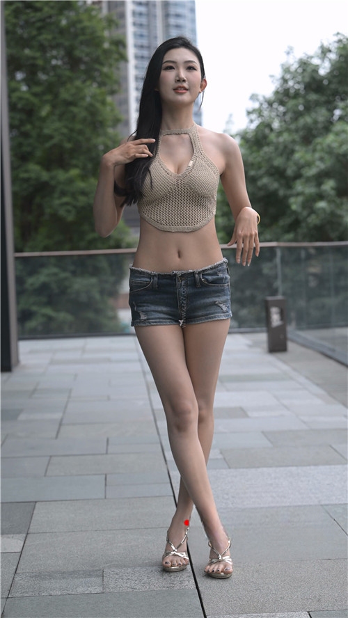 325315js3iacqb1m.jpg
