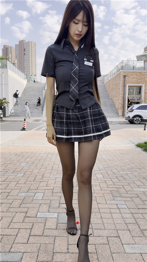 33052kthq5khkxbl.jpg