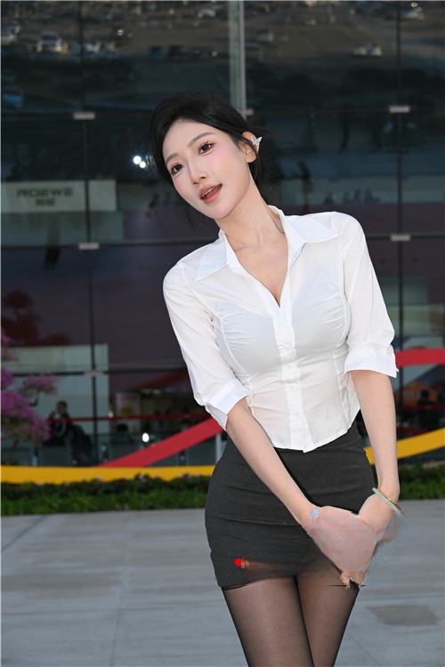 324082lzlcs1fbc0.jpg