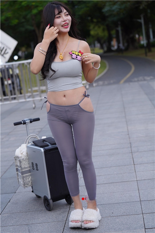 32249qnhoo42jhcv.jpg