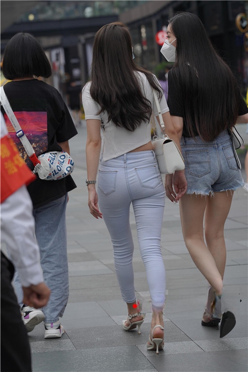 32228ixfvk11ucif.jpg