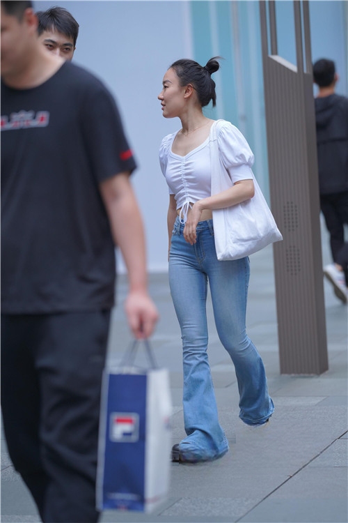 291141g0plftd0y0.jpg