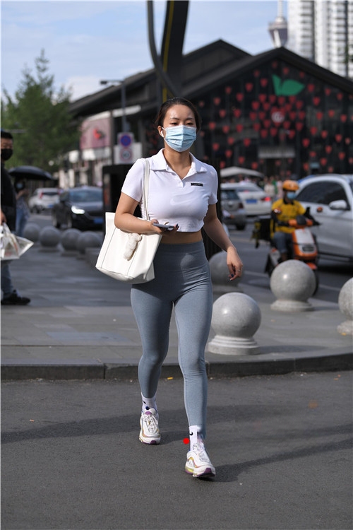 27346lsfcbhsx5yb.jpg