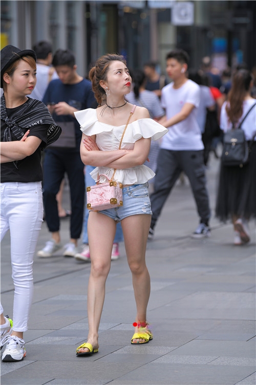24098qu5yzqiwaya.jpg