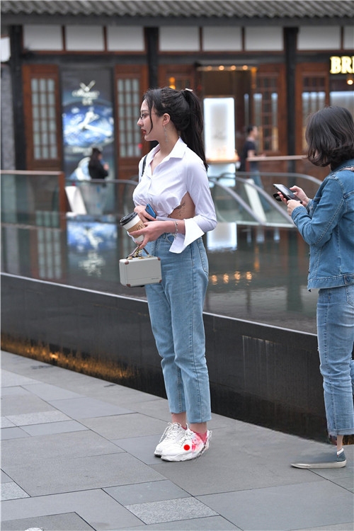 24076a1aqhko5nlr.jpg