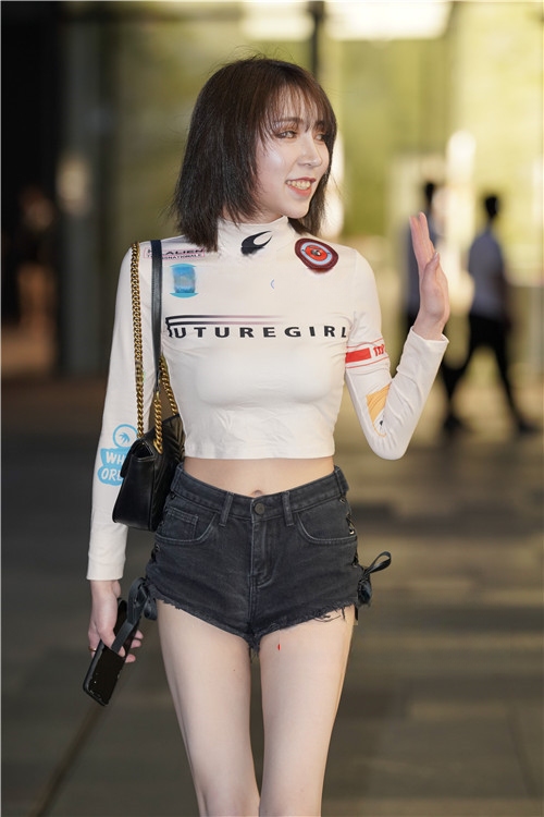 24034uhmk3ilorq1.jpg