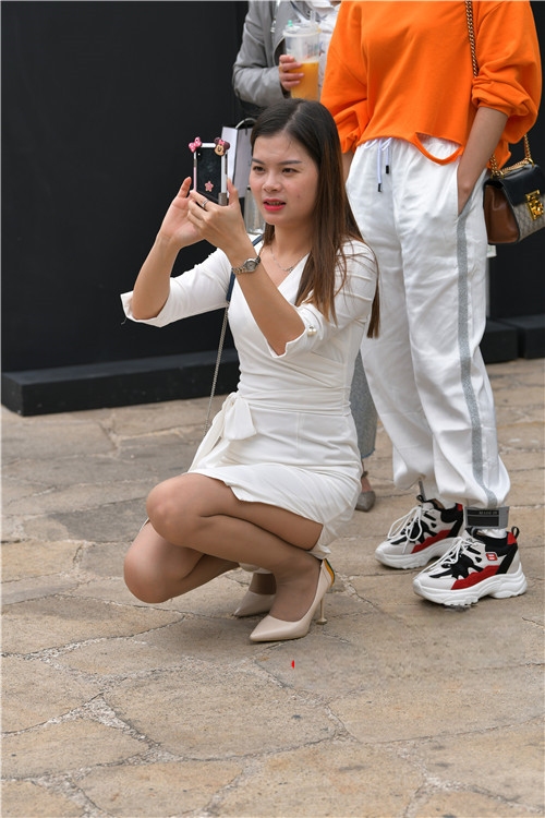 10833kqr4pc3axs5.jpg
