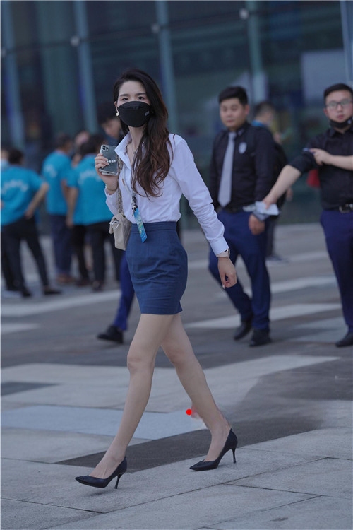 9954rqgcm4fsus5.jpg