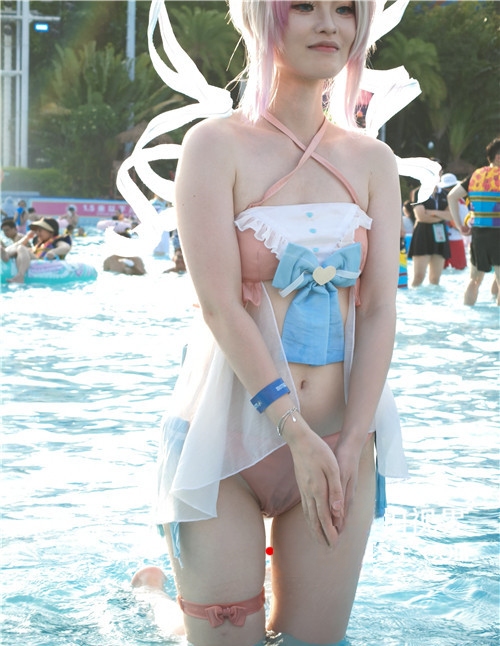 2827110qcdg2bunf.jpg