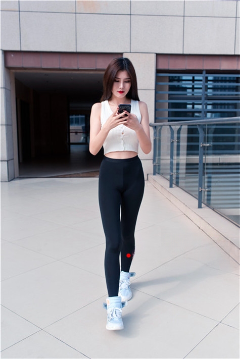 6537f4zxhwhx0vz.jpg