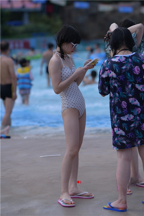 28817yhmjfmq0lge.jpg