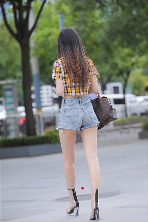 30473qntg4atjcqr.jpg