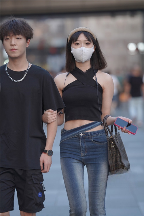 303962jxad5suzkn.jpg