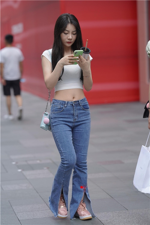 30085fpiw1jqclk0.jpg