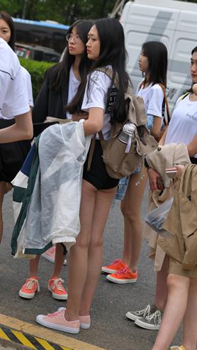 30081fmjr24pdt2e.jpg